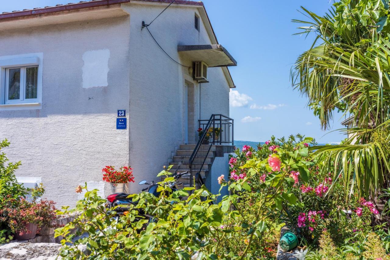 Apartman Dora Crikvenica Bagian luar foto